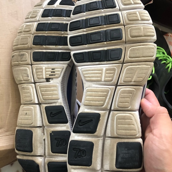 Nike - Picture 3 of 3